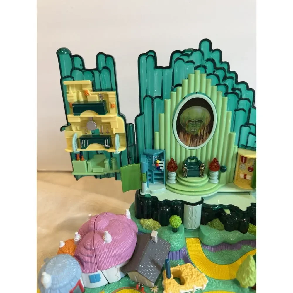 2001 Polly Pocket Wizard of Oz Emerald City Playset Working Lights No Figures